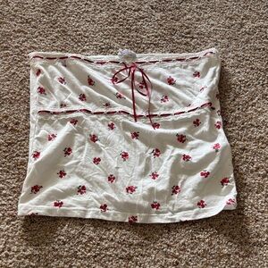 Cotton On White and Red Floral Crop Top